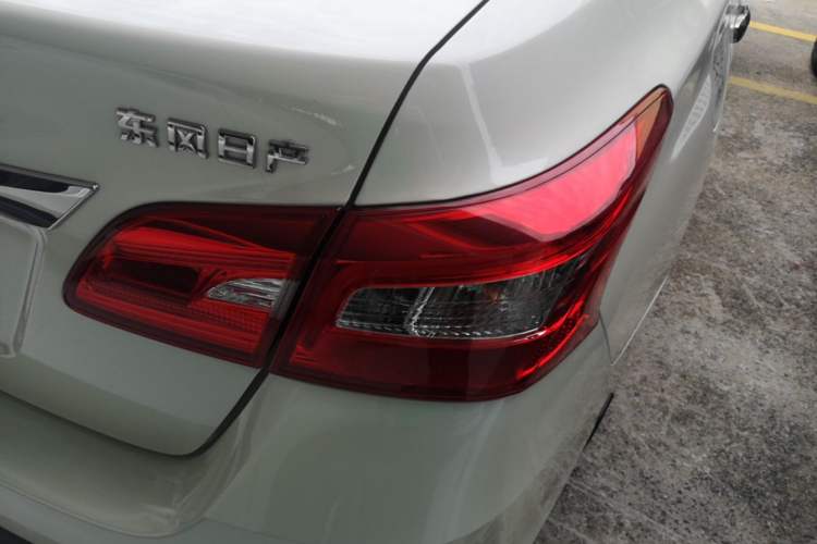 Used Nissan Sylphy 2022 Classic 1.6XL CVT Luxury Edition Exterior 3