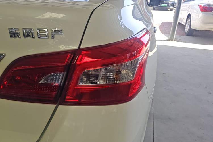 Used Nissan Sylphy 2022 Classic 1.6XL CVT Luxury Edition Exterior 3