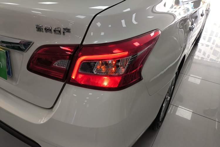 Used Nissan Sylphy 2022 Classic 1.6XL CVT Luxury Edition Exterior 3