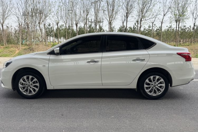 Used Nissan Sylphy 2022 Classic 1.6XL CVT Luxury Edition Exterior 3