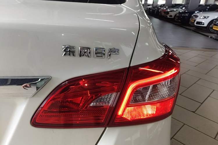 Used Nissan Sylphy 2022 Classic 1.6XL CVT Luxury Edition Exterior 3