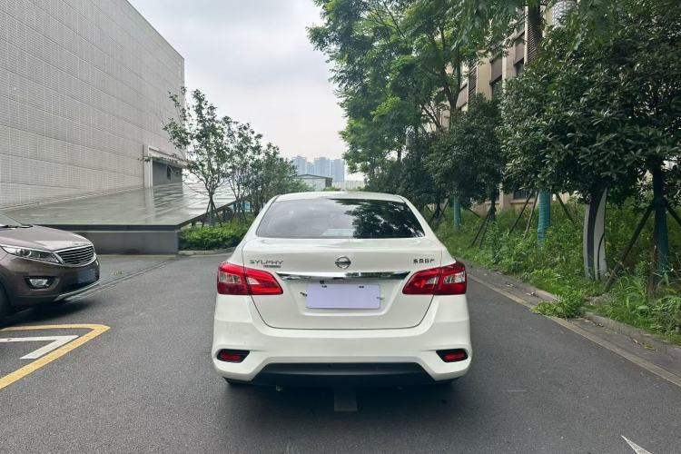 Used Nissan Sylphy 2022 Classic 1.6XE CVT Comfort Edition Exterior 4