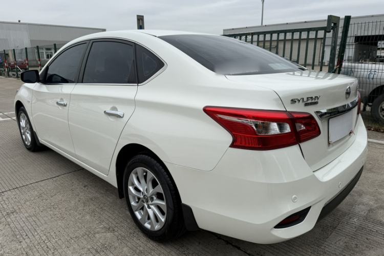 Used Nissan Sylphy 2022 Classic 1.6XL CVT Luxury Edition Exterior 6