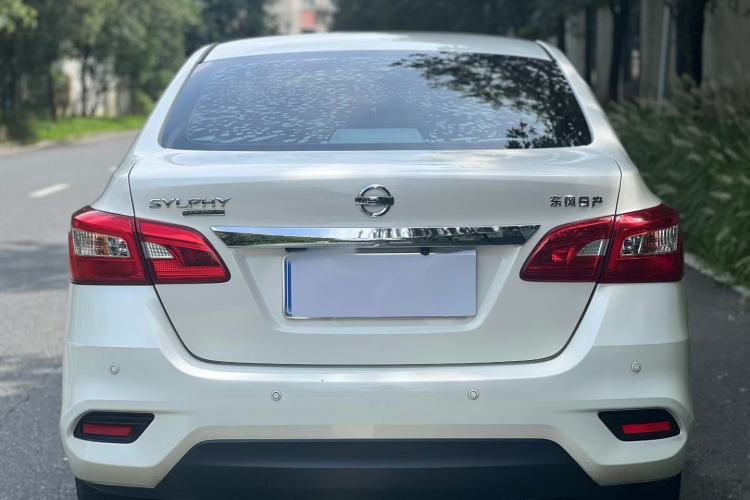 Used Nissan Sylphy 2022 Classic 1.6XL CVT Luxury Edition Exterior 8