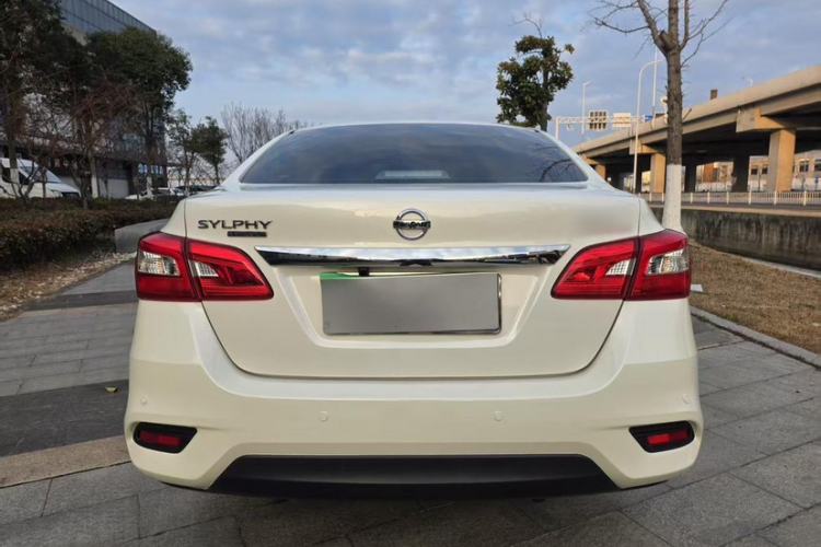 Used Nissan Sylphy 2022 Classic 1.6XE CVT Comfort Edition Exterior 9