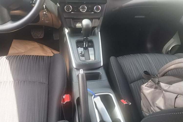 Used Nissan Sylphy 2022 Classic 1.6XE CVT Comfort Edition Gear Lever