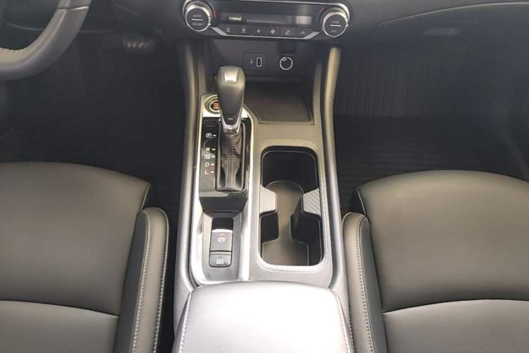 Used Nissan Sylphy 2022 1.6L XL CVT Smart Enjoyment Version Gear Lever