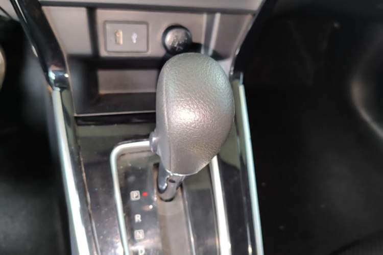 Used Nissan Sylphy 2022 Classic 1.6XL CVT Luxury Edition Gear Lever