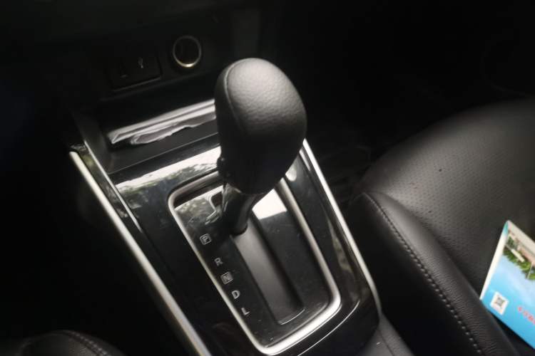 Used Nissan Sylphy 2022 Classic 1.6XL CVT Luxury Edition Gear Lever