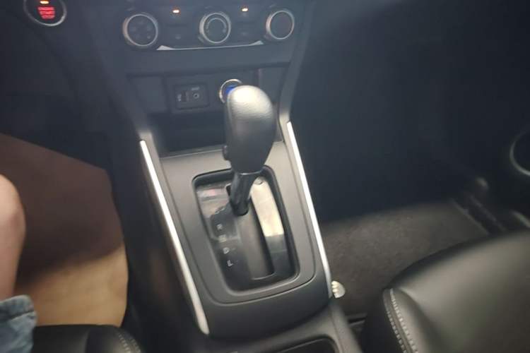 Used Nissan Sylphy 2022 Classic 1.6XE CVT Comfort Edition Gear Lever