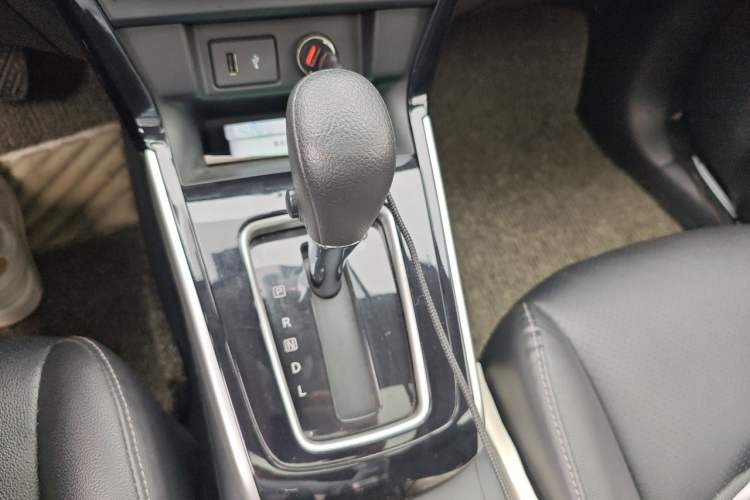 Used Nissan Sylphy 2022 Classic 1.6XL CVT Luxury Edition Gear Lever