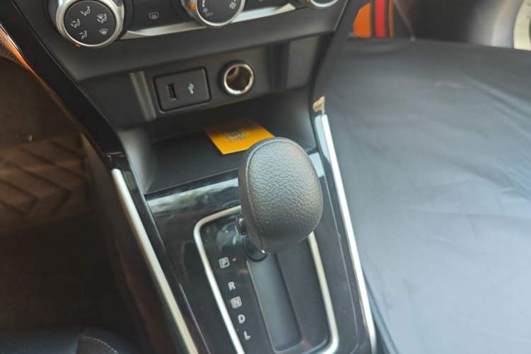 Used Nissan Sylphy 2022 Classic 1.6XL CVT Luxury Edition Gear Lever