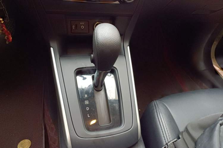 Used Nissan Sylphy 2022 Classic 1.6XE CVT Comfort Edition Gear Lever
