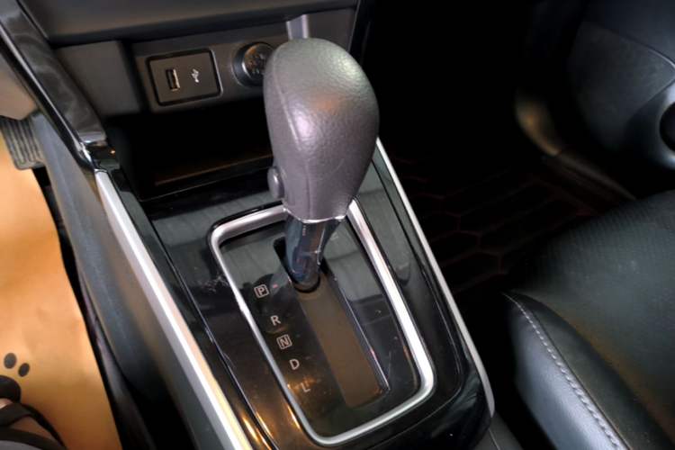 Used Nissan Sylphy 2022 Classic 1.6XL CVT Luxury Edition Gear Lever