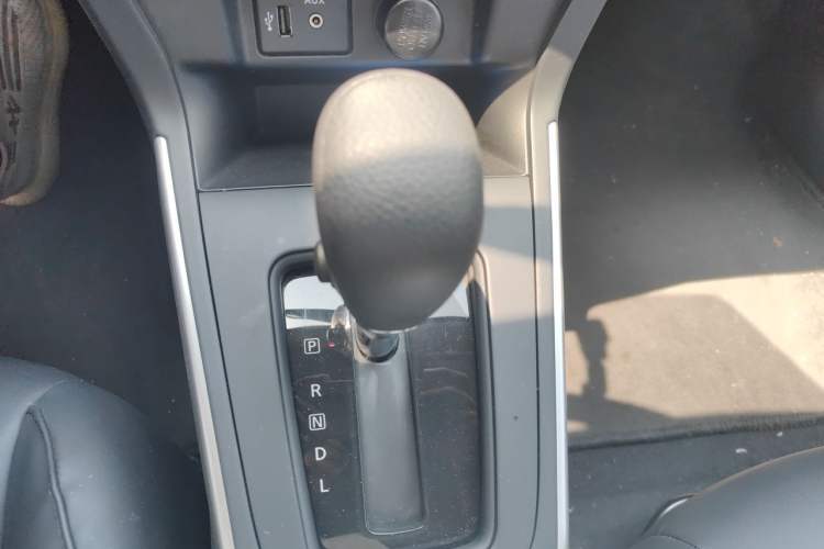 Used Nissan Sylphy 2022 Classic 1.6XE CVT Comfort Edition Gear Lever