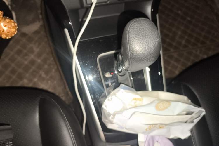 Used Nissan Sylphy 2022 Classic 1.6XL CVT Luxury Edition Gear Lever