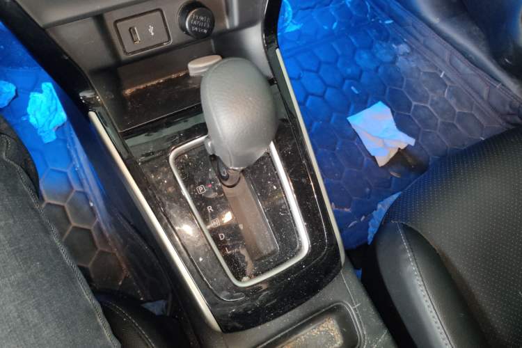 Used Nissan Sylphy 2022 Classic 1.6XL CVT Luxury Edition Gear Lever