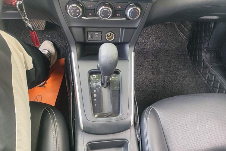Used Nissan Sylphy 2022 Classic 1.6XE CVT Comfort Edition Gear Lever