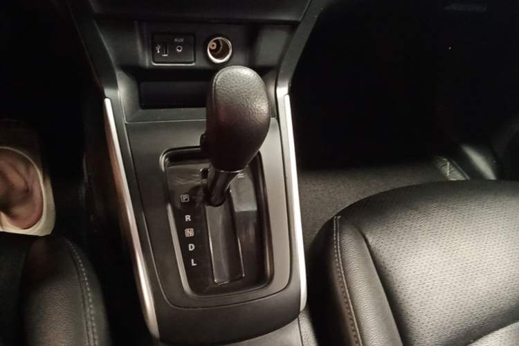Used Nissan Sylphy 2022 Classic 1.6XE CVT Comfort Edition Gear Lever