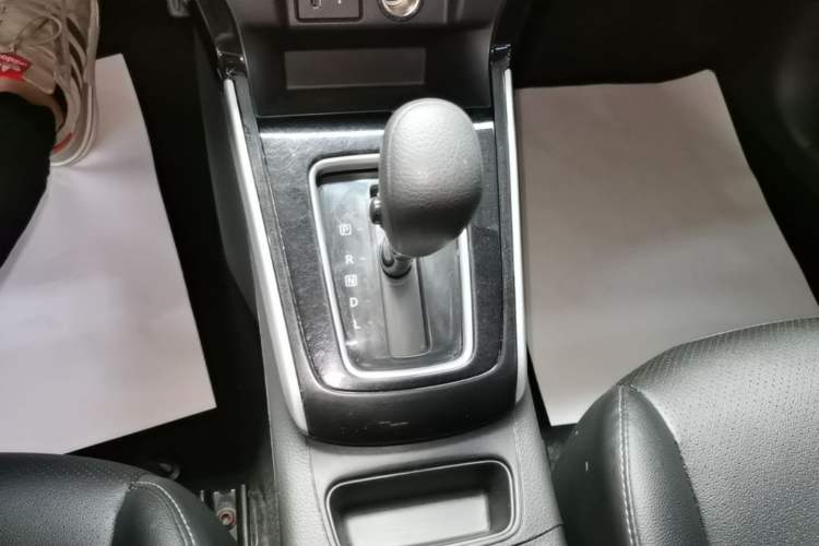 Used Nissan Sylphy 2022 Classic 1.6XL CVT Luxury Edition Gear Lever