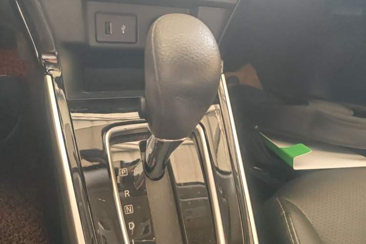 Used Nissan Sylphy 2022 Classic 1.6XL CVT Luxury Edition Gear Lever