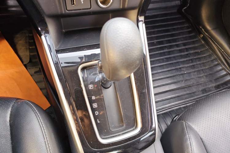 Used Nissan Sylphy 2022 Classic 1.6XL CVT Luxury Edition Gear Lever