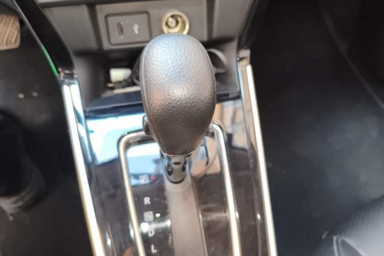 Used Nissan Sylphy 2022 Classic 1.6XL CVT Luxury Edition Gear Lever