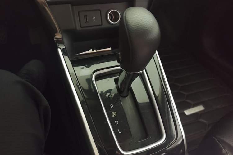 Used Nissan Sylphy 2022 Classic 1.6XL CVT Luxury Edition Gear Lever
