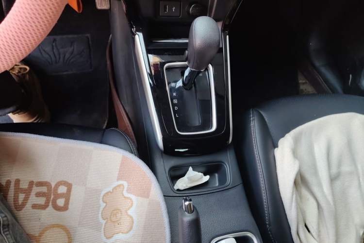 Used Nissan Sylphy 2022 Revised Version Classic 1.6XL CVT Luxury Edition Gear Lever