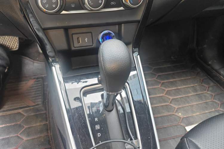 Used Nissan Sylphy 2022 Classic 1.6XL CVT Luxury Edition Gear Lever