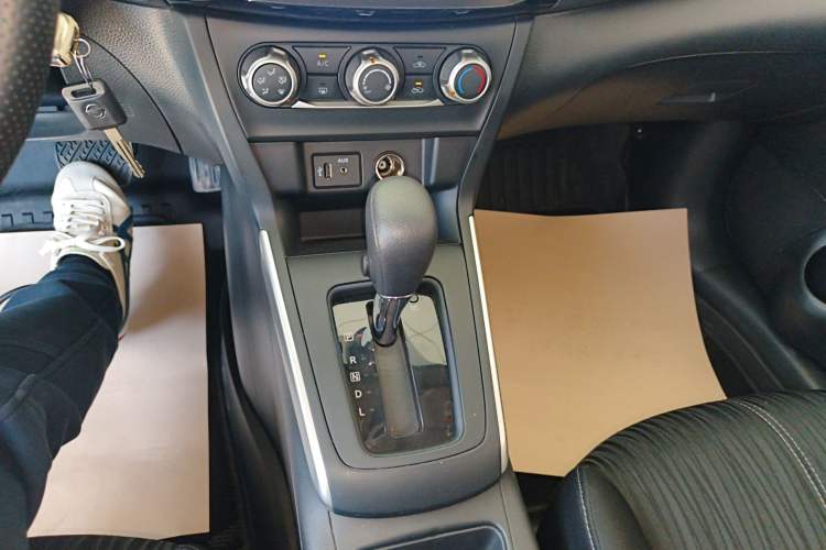 Used Nissan Sylphy 2022 Classic 1.6XE CVT Comfort Edition Gear Lever