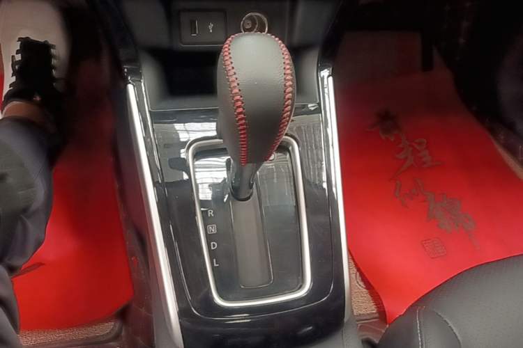 Used Nissan Sylphy 2022 Classic 1.6XL CVT Luxury Edition Gear Lever