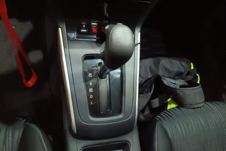 Used Nissan Sylphy 2022 Classic 1.6XE CVT Comfort Edition Gear Lever