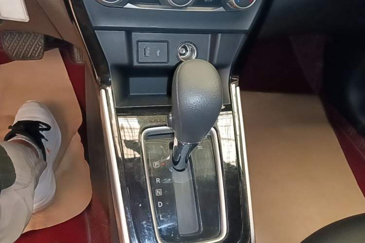 Used Nissan Sylphy 2022 Classic 1.6XL CVT Luxury Edition Gear Lever