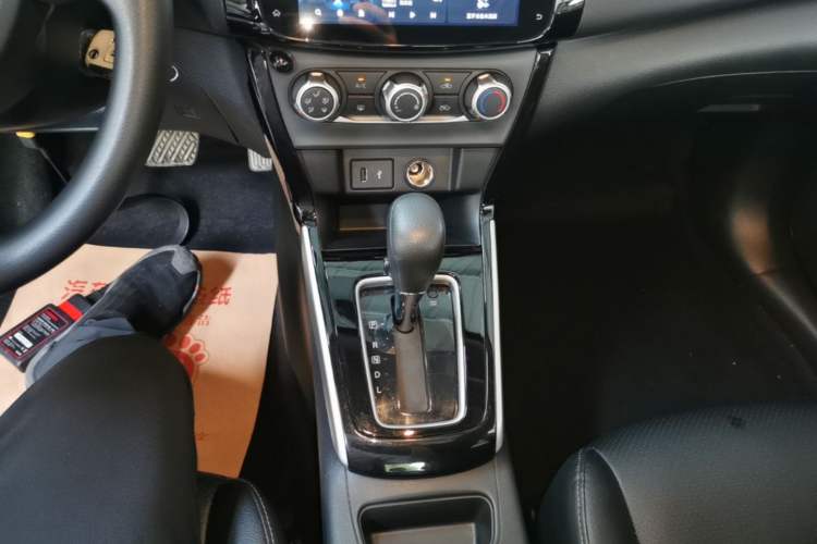 Used Nissan Sylphy 2022 Classic 1.6XL CVT Luxury Edition Gear Lever