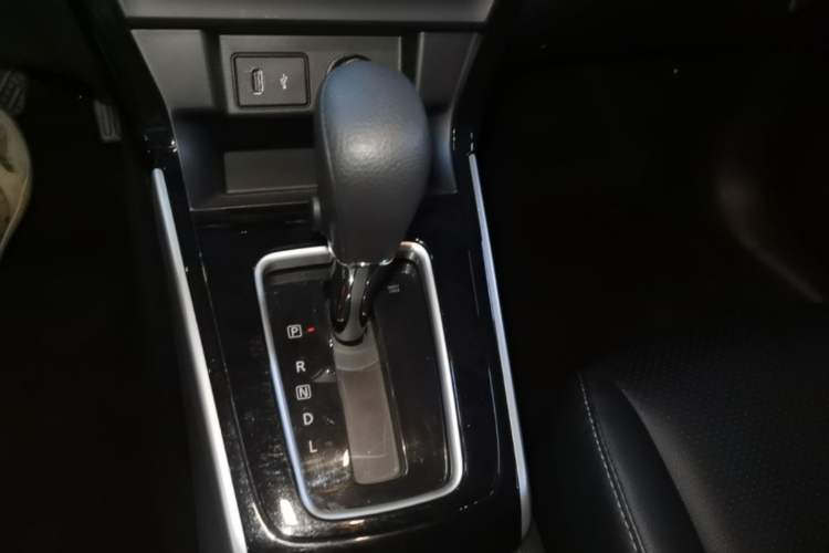 Used Nissan Sylphy 2022 Classic 1.6XL CVT Luxury Edition Gear Lever