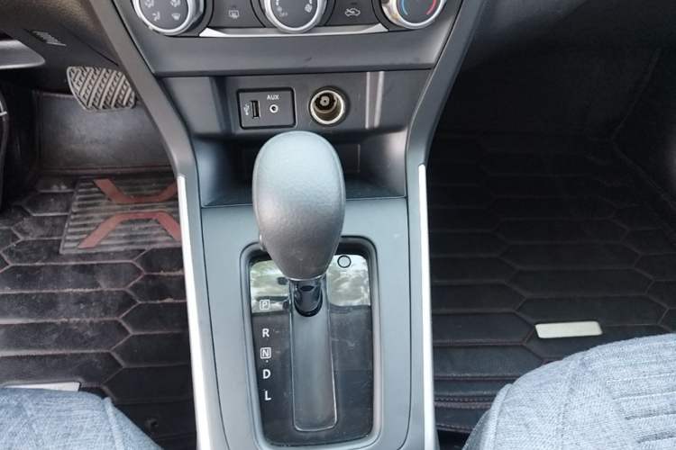 Used Nissan Sylphy 2022 Classic 1.6XE CVT Comfort Edition Gear Lever