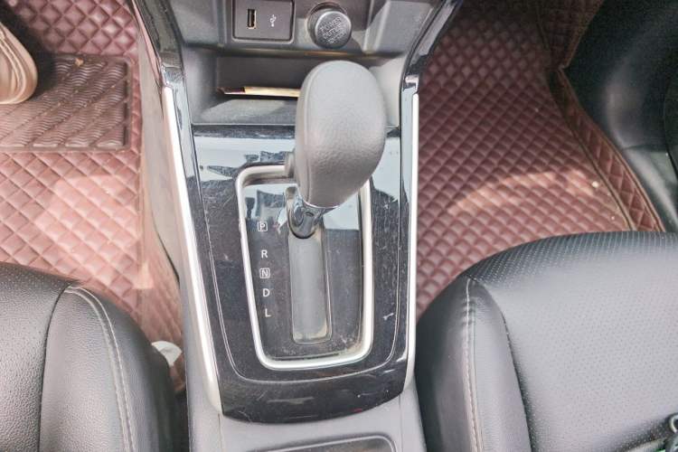 Used Nissan Sylphy 2022 Revised Version Classic 1.6XL CVT Luxury Edition Gear Lever
