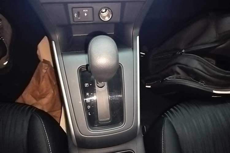 Used Nissan Sylphy 2022 Classic 1.6XE CVT Comfort Edition Gear Lever