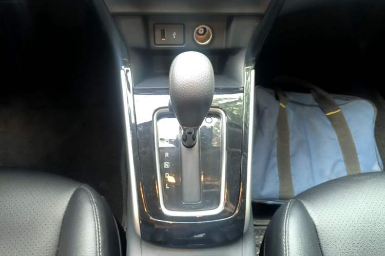 Used Nissan Sylphy 2022 Revised Version Classic 1.6XL CVT Luxury Edition Gear Lever