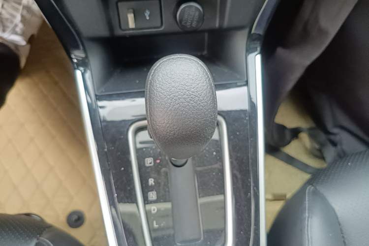 Used Nissan Sylphy 2022 Revised Version Classic 1.6XL CVT Luxury Edition Gear Lever