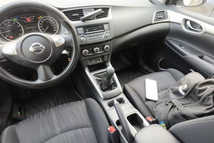 Used Nissan Sylphy 2022 Classic 1.6XE Manual Comfort Edition Gear Lever