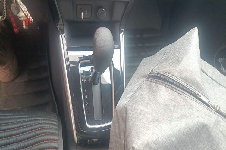 Used Nissan Sylphy 2022 Revised Version Classic 1.6XL CVT Luxury Edition Gear Lever
