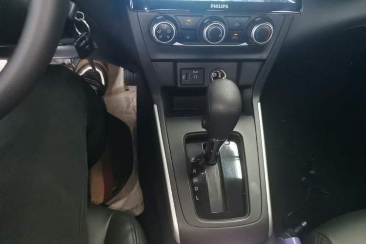 Used Nissan Sylphy 2022 Classic 1.6XE CVT Comfort Edition Gear Lever