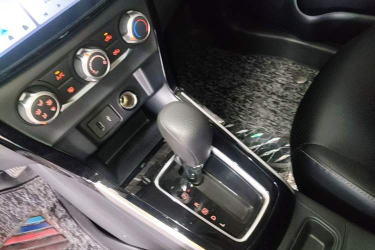 Used Nissan Sylphy 2022 Classic 1.6XL CVT Luxury Edition Gear Lever