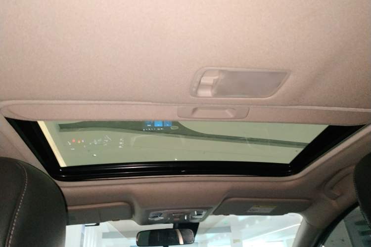 Used Nissan Sylphy 2022 Classic 1.6XL CVT Luxury Edition Headliner