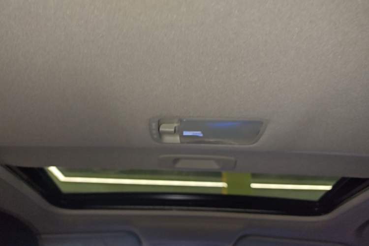 Used Nissan Sylphy 2022 Classic 1.6XL CVT Luxury Edition Headliner