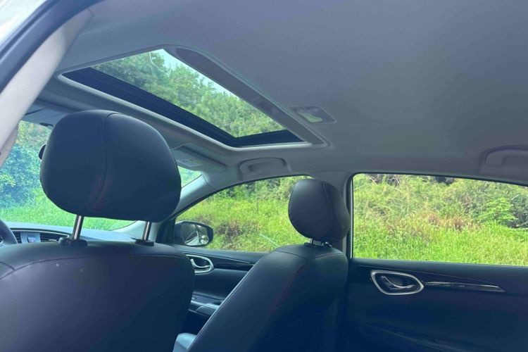Used Nissan Sylphy 2022 Classic 1.6XL CVT Luxury Edition Headliner
