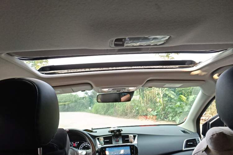 Used Nissan Sylphy 2022 Classic 1.6XL CVT Luxury Edition Headliner