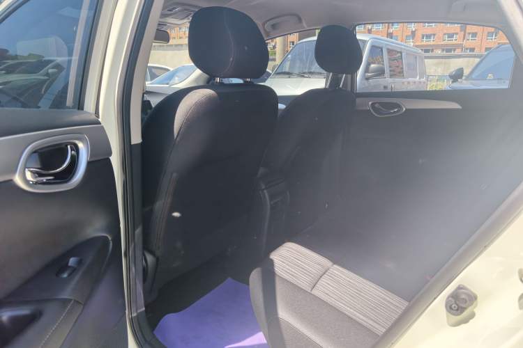Used Nissan Sylphy 2022 Classic 1.6XE CVT Comfort Edition Headliner